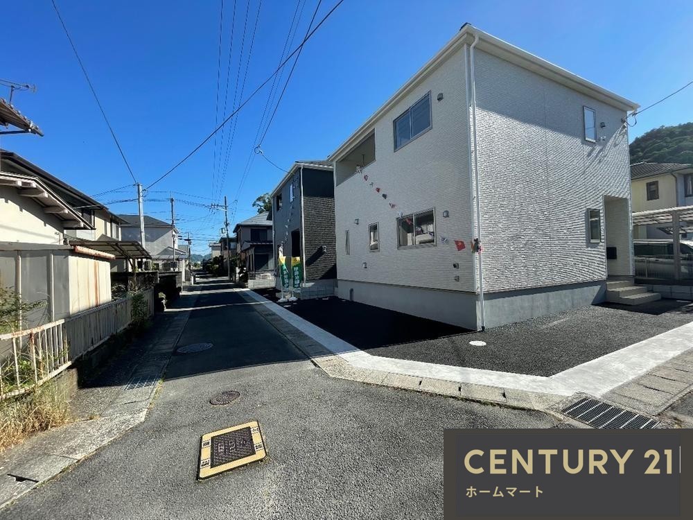 新築戸建 NEW一戸建て大井町小金岐１（並河駅） 2680万円～2780万円の詳細情報 京都府亀岡市大井町小金岐１ 写真2 センチュリー21ホームマート